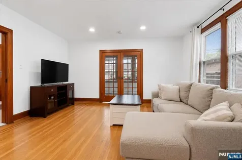 1119 Stonewall Lane Secaucus NJ 07094