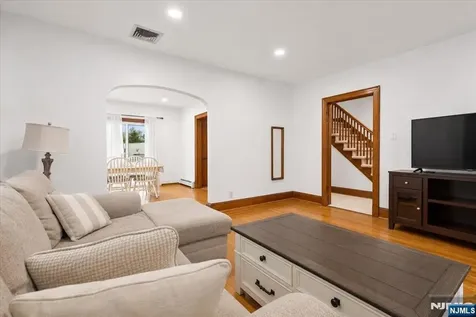 1119 Stonewall Lane Secaucus NJ 07094