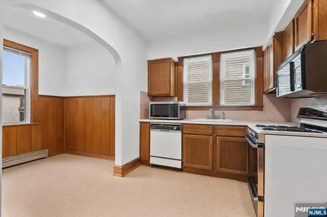 1119 Stonewall Lane Secaucus NJ 07094
