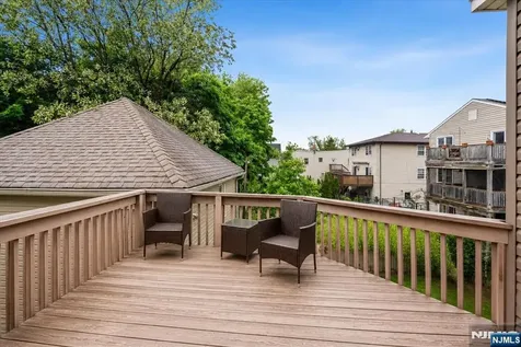 1119 Stonewall Lane Secaucus NJ 07094