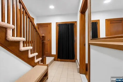 1119 Stonewall Lane Secaucus NJ 07094