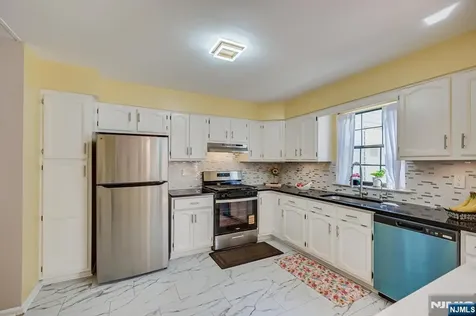 1402 Maplecrest Road Edison NJ 08820