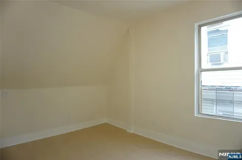 116 19th Street East Orange NJ 07017