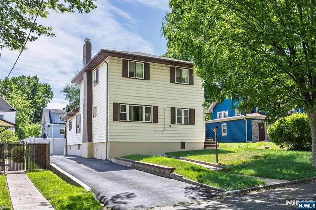 54 Bedford Avenue Teaneck NJ 07666