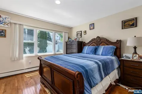 54 Bedford Avenue Teaneck NJ 07666