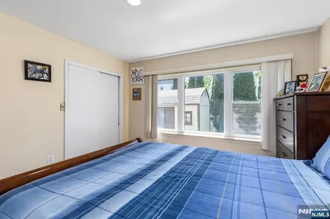 54 Bedford Avenue Teaneck NJ 07666
