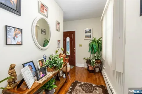 54 Bedford Avenue Teaneck NJ 07666
