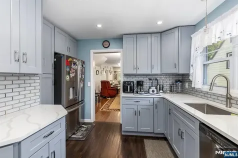 54 Bedford Avenue Teaneck NJ 07666