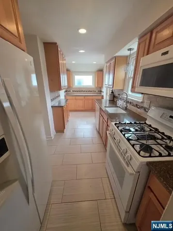 245 Paterson Avenue Lodi NJ 07644
