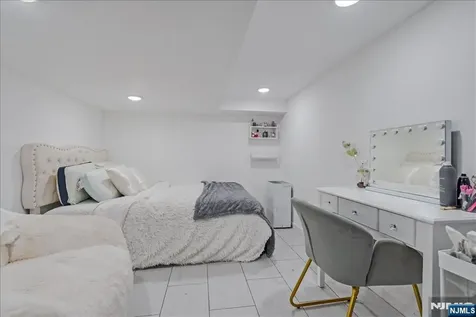 25 Woodland Avenue Nutley NJ 07110