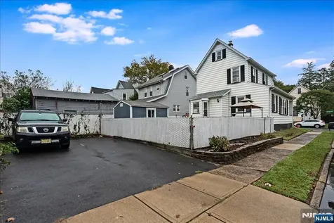 25 Woodland Avenue Nutley NJ 07110