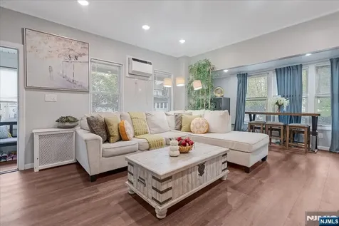 25 Woodland Avenue Nutley NJ 07110