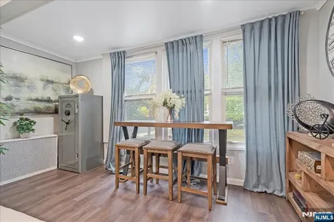 25 Woodland Avenue Nutley NJ 07110