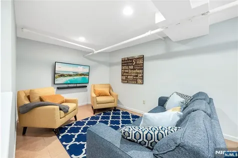 403 Colonial Road Ridgewood NJ 07450