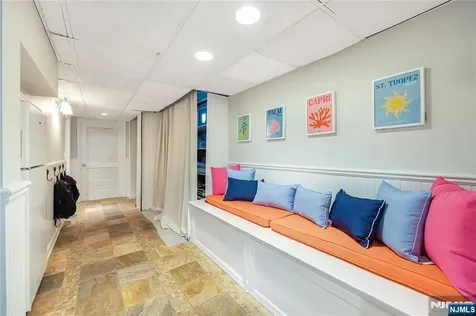 403 Colonial Road Ridgewood NJ 07450
