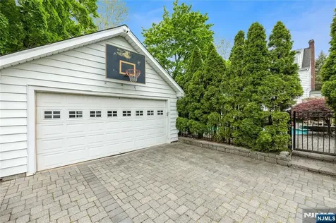 403 Colonial Road Ridgewood NJ 07450