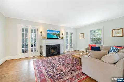 403 Colonial Road Ridgewood NJ 07450