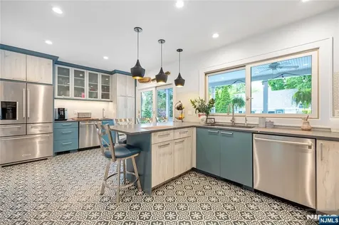 403 Colonial Road Ridgewood NJ 07450