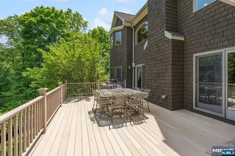 56 Pheasant Run Kinnelon Borough NJ 07405