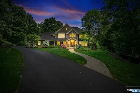 56 Pheasant Run Kinnelon Borough NJ 07405
