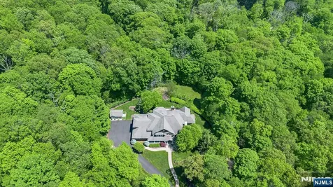 56 Pheasant Run Kinnelon Borough NJ 07405