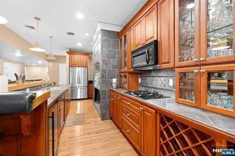 56 Pheasant Run Kinnelon Borough NJ 07405