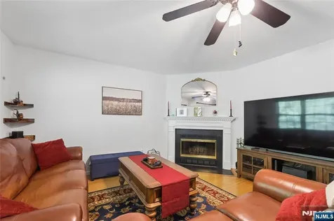 38 Lexington Lane West Milford NJ 07480