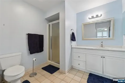 38 Lexington Lane West Milford NJ 07480
