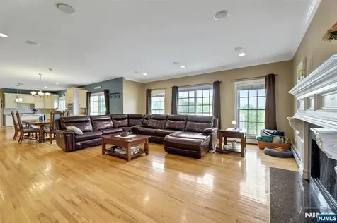 8 Buena Vista Drive Ringwood NJ 07456