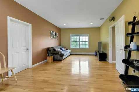 8 Buena Vista Drive Ringwood NJ 07456