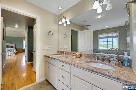 8 Buena Vista Drive Ringwood NJ 07456