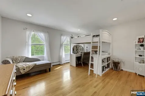 8 Buena Vista Drive Ringwood NJ 07456