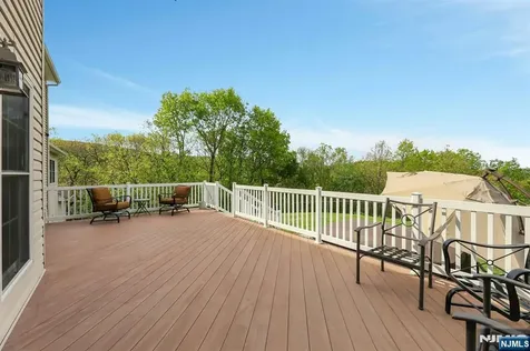 8 Buena Vista Drive Ringwood NJ 07456