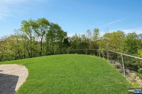 8 Buena Vista Drive Ringwood NJ 07456