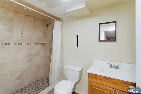 45 Avenue B Lodi NJ 07644