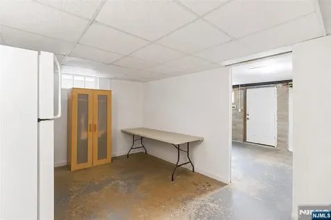 45 Avenue B Lodi NJ 07644