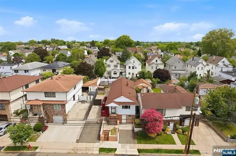 45 Avenue B Lodi NJ 07644