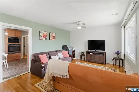 45 Avenue B Lodi NJ 07644