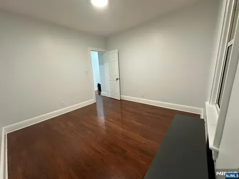 32 Hamilton Avenue Fairview NJ 07022