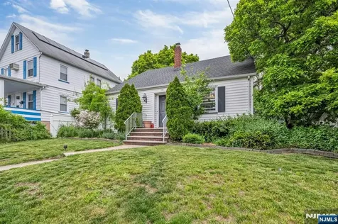 151 Washington Street Lodi NJ 07644