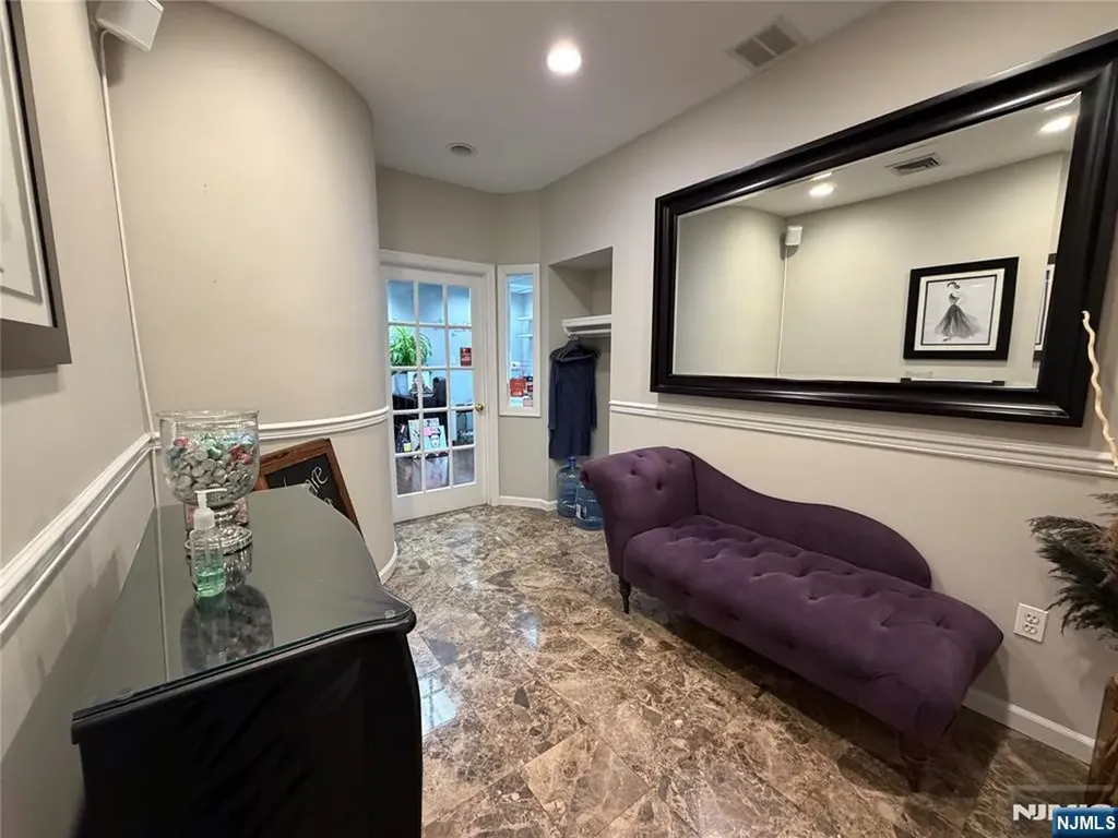 135 County Road Cresskill NJ 07626