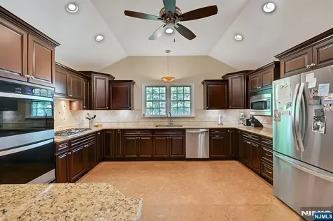 34 Eastbrook Drive River Edge NJ 07661