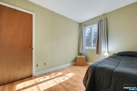34 Eastbrook Drive River Edge NJ 07661