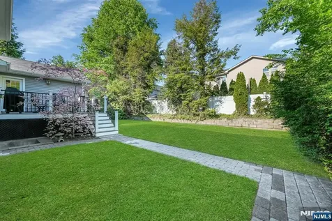34 Eastbrook Drive River Edge NJ 07661