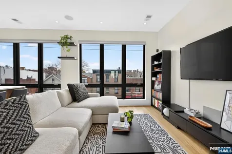 339 Palisade Avenue Jersey City NJ 07307