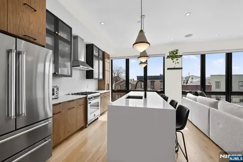 339 Palisade Avenue Jersey City NJ 07307