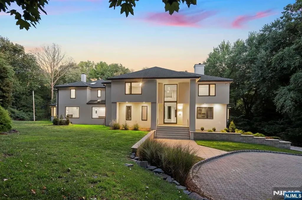 1 Lambs Lane Cresskill NJ 07626