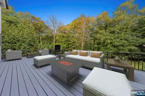 1 Lambs Lane Cresskill NJ 07626