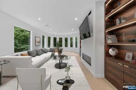 1 Lambs Lane Cresskill NJ 07626