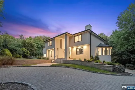 1 Lambs Lane Cresskill NJ 07626